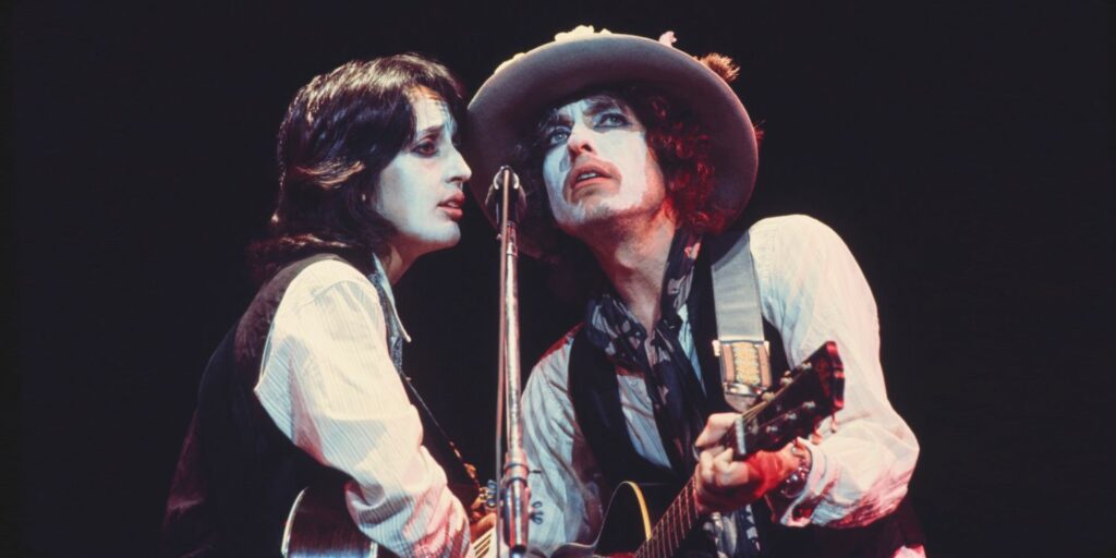 Rolling Thunder Revue: A Bob Dylan Story by Martin Scorsese از مستندهای مارتین اسکورسیزی